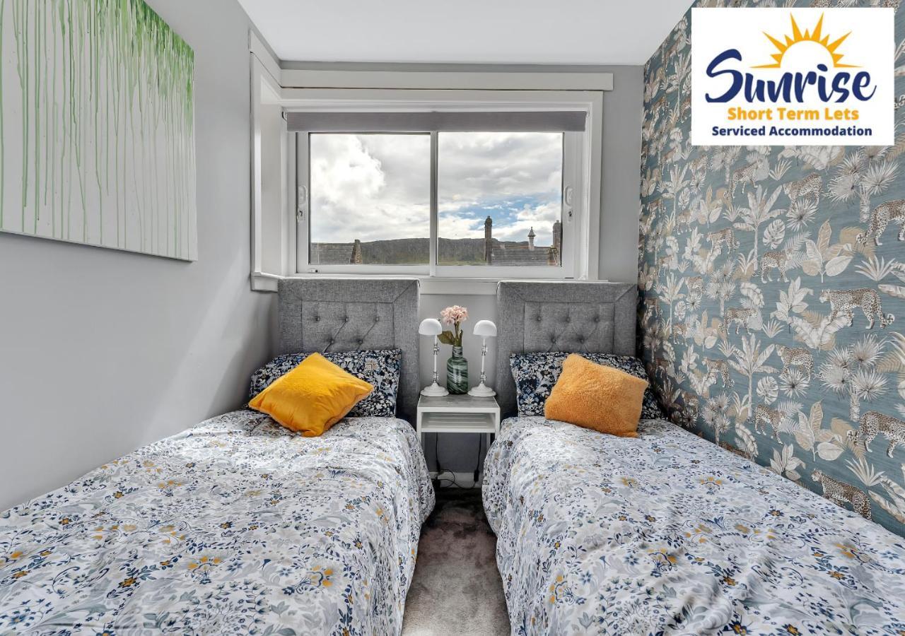 3 Beds At Arthurs Seat By Sunrise Short Lets Единбург Екстериор снимка